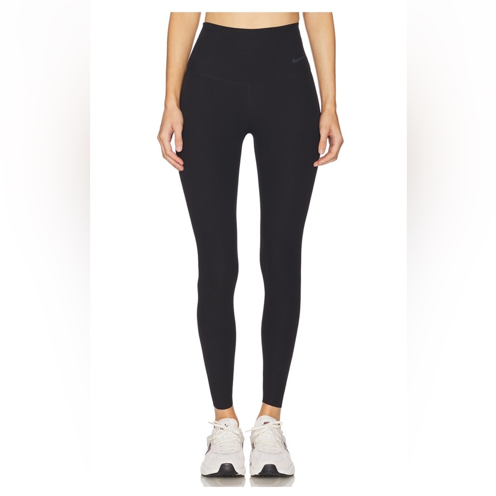 Nike Dri-FIT High-Waisted Black Leggings – Size Small